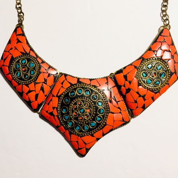 Boho Bibb Statement Necklace handmade in India - Picture 3 of 4